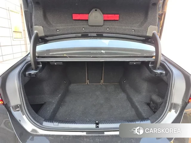 BMW 5 Series (G60) id 3382882 из Кореи 8