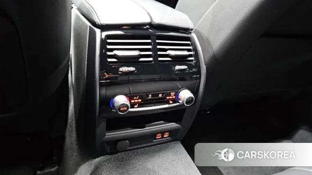 BMW 5 Series (G30) id 3289547 из Кореи 8