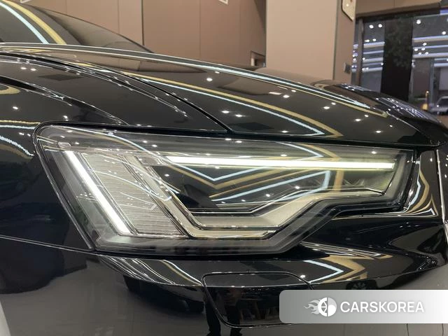 Audi A6L id 4333278 из Китая 8