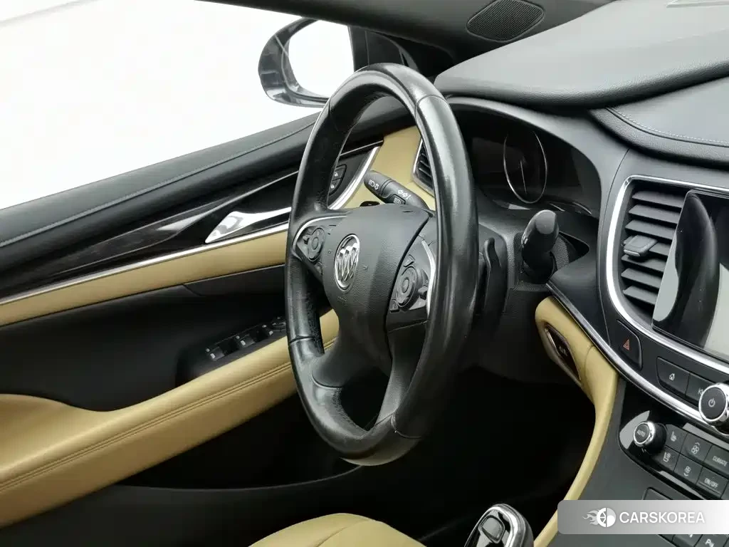 Buick Lacrosse id 4554151 из Китая 8