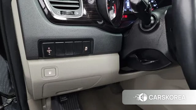 Kia The New Carnival id 3356743 из Кореи 8