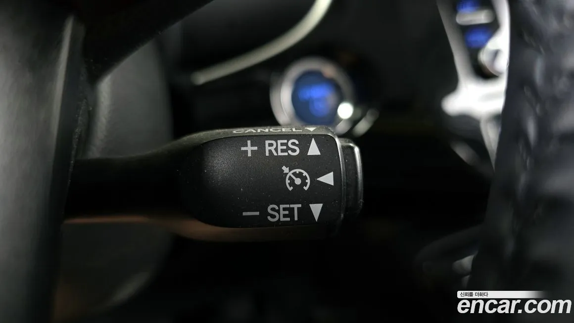 Toyota Prius 4th Generation id 1834770 из Кореи 8