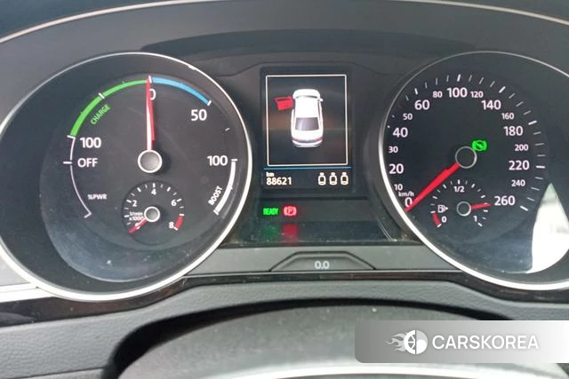 Volkswagen Magotan PHEV id 4328772 из Китая 8
