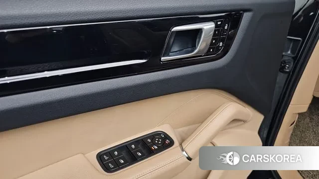 Porsche Cayenne (PO536) id 3434255 из Кореи 8