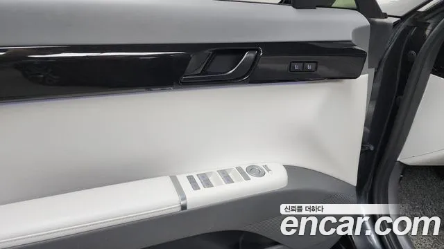 Hyundai Grandeur (GN7) id 2693999 из Кореи 8