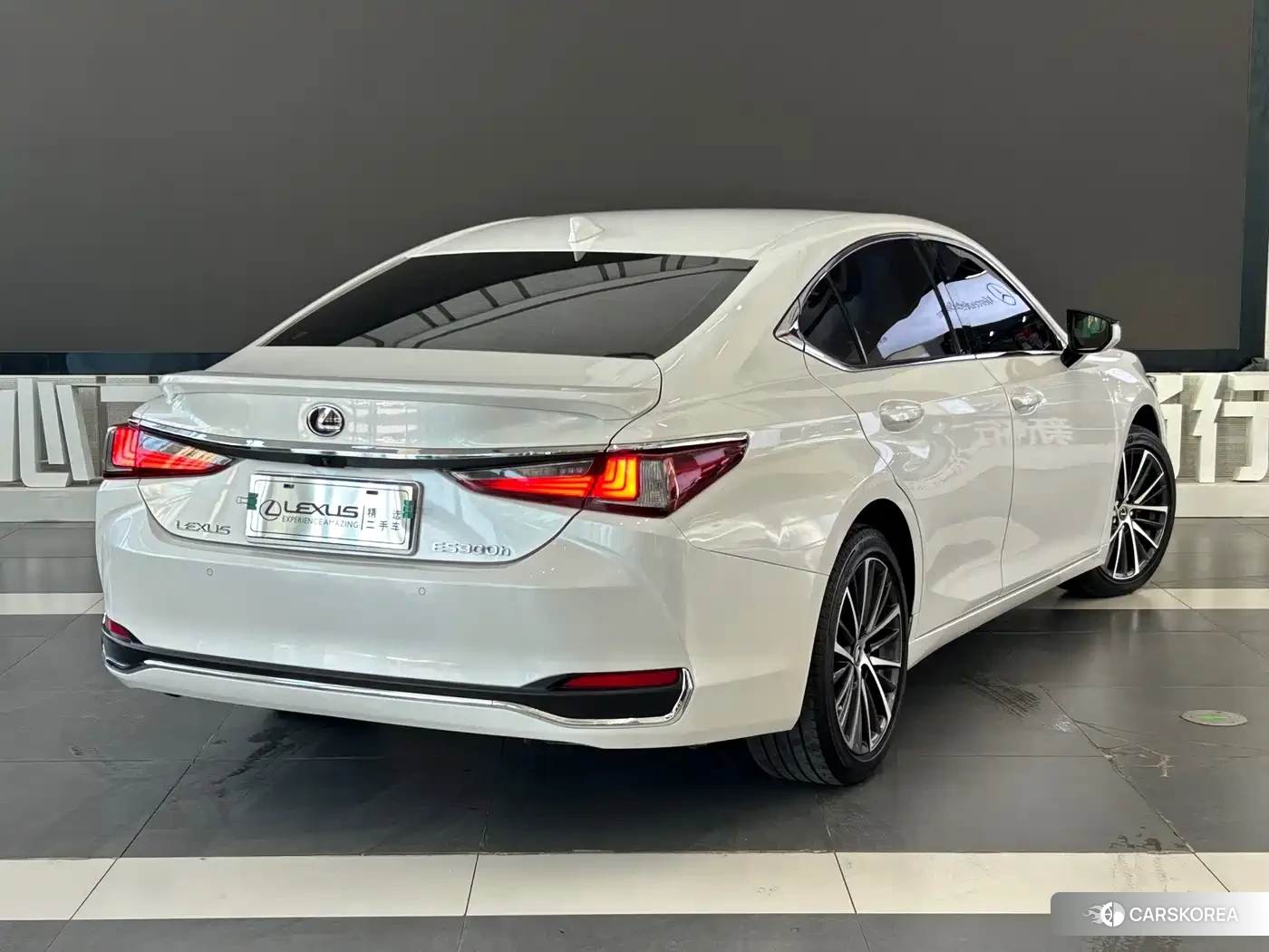 Lexus ES id 4686102 из Китая 8