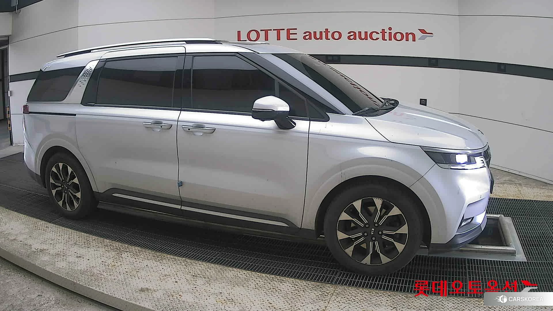 Kia Carnival id 4289436 из Кореи 8