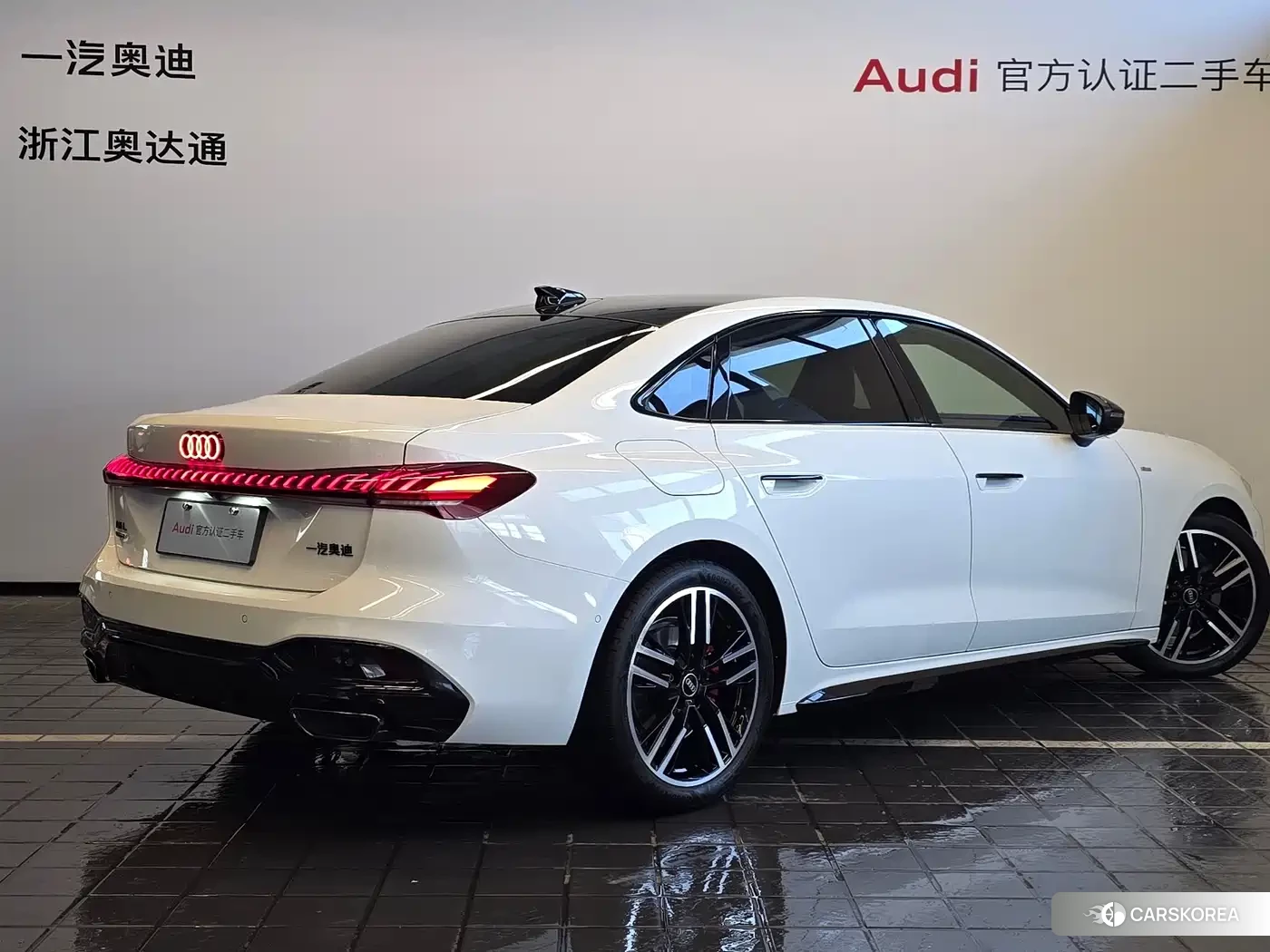 Audi A5L id 4539406 из Китая 8