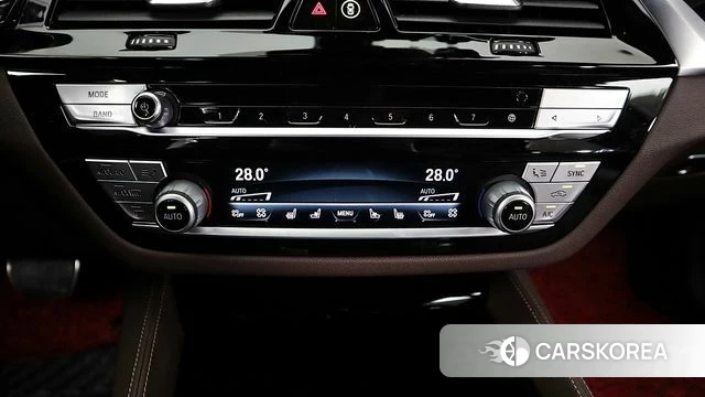 BMW 5 Series (G30) id 3923554 из Кореи 8