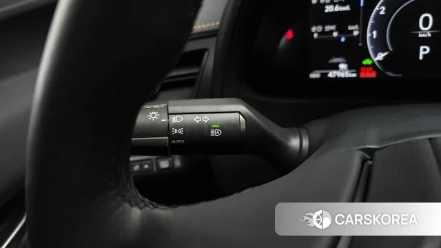 Lexus UX300h id 4329547 из Кореи 8