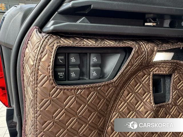 BMW X7 id 4217518 из Китая 8
