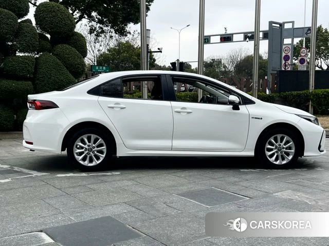 Toyota Corolla id 4241743 из Китая 8
