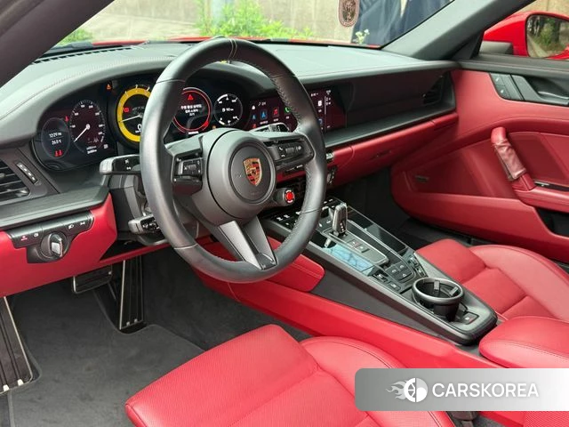 Porsche 911(992) id 4369165 из Кореи 8