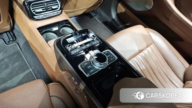 Genesis G90 id 3698372 из Кореи 8