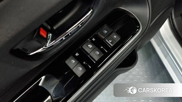 Toyota Prius C id 3801495 из Кореи 8