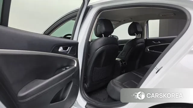 Genesis The New G70 id 3788544 из Кореи 8