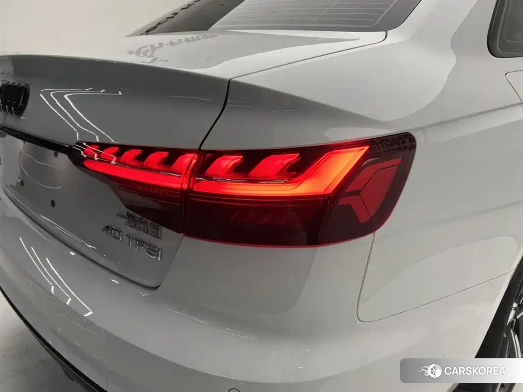 Audi A4L id 4576393 из Китая 8