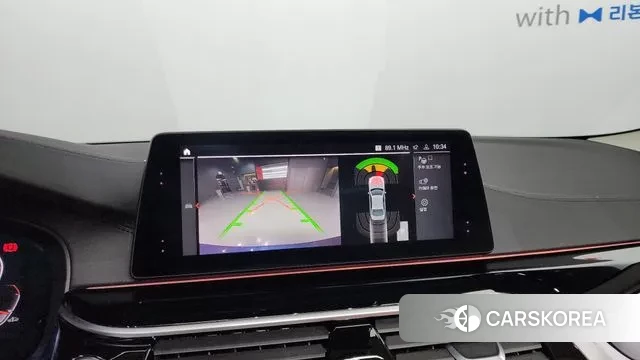 BMW 5 Series (G30) id 3504917 из Кореи 8