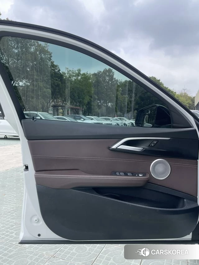 BMW 1 series id 4314843 из Китая 8
