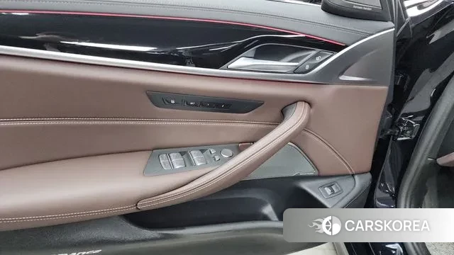 BMW 5 Series (G30) id 2884247 из Кореи 8