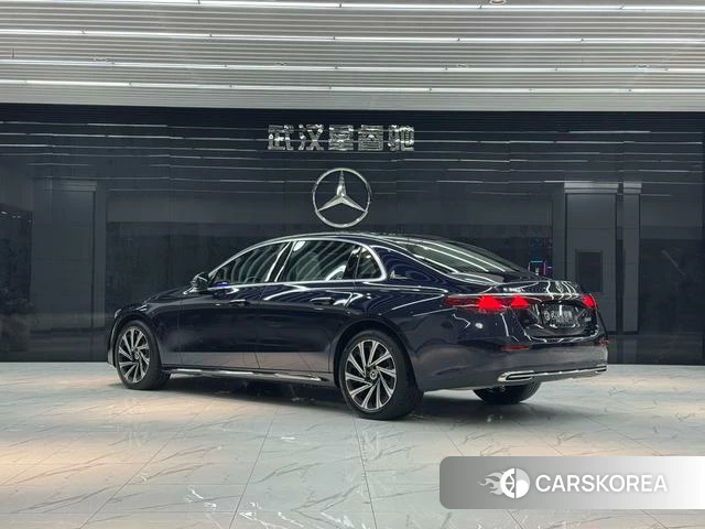 Mercedes-Benz E-class id 4353423 из Китая 8