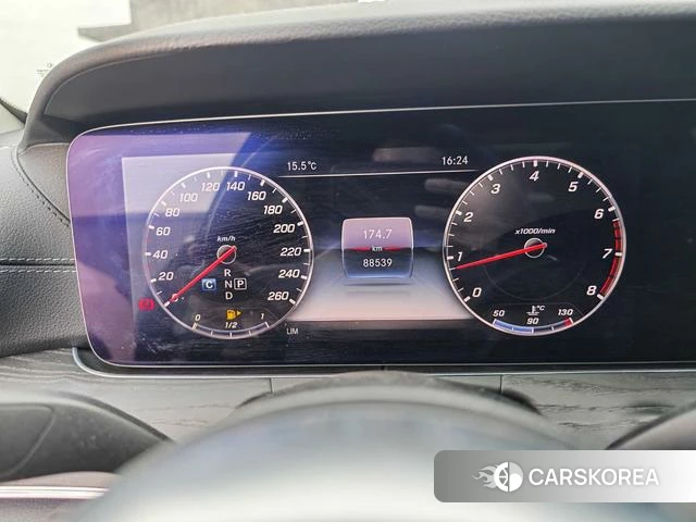 Mercedes-Benz E-class id 4254243 из Китая 8
