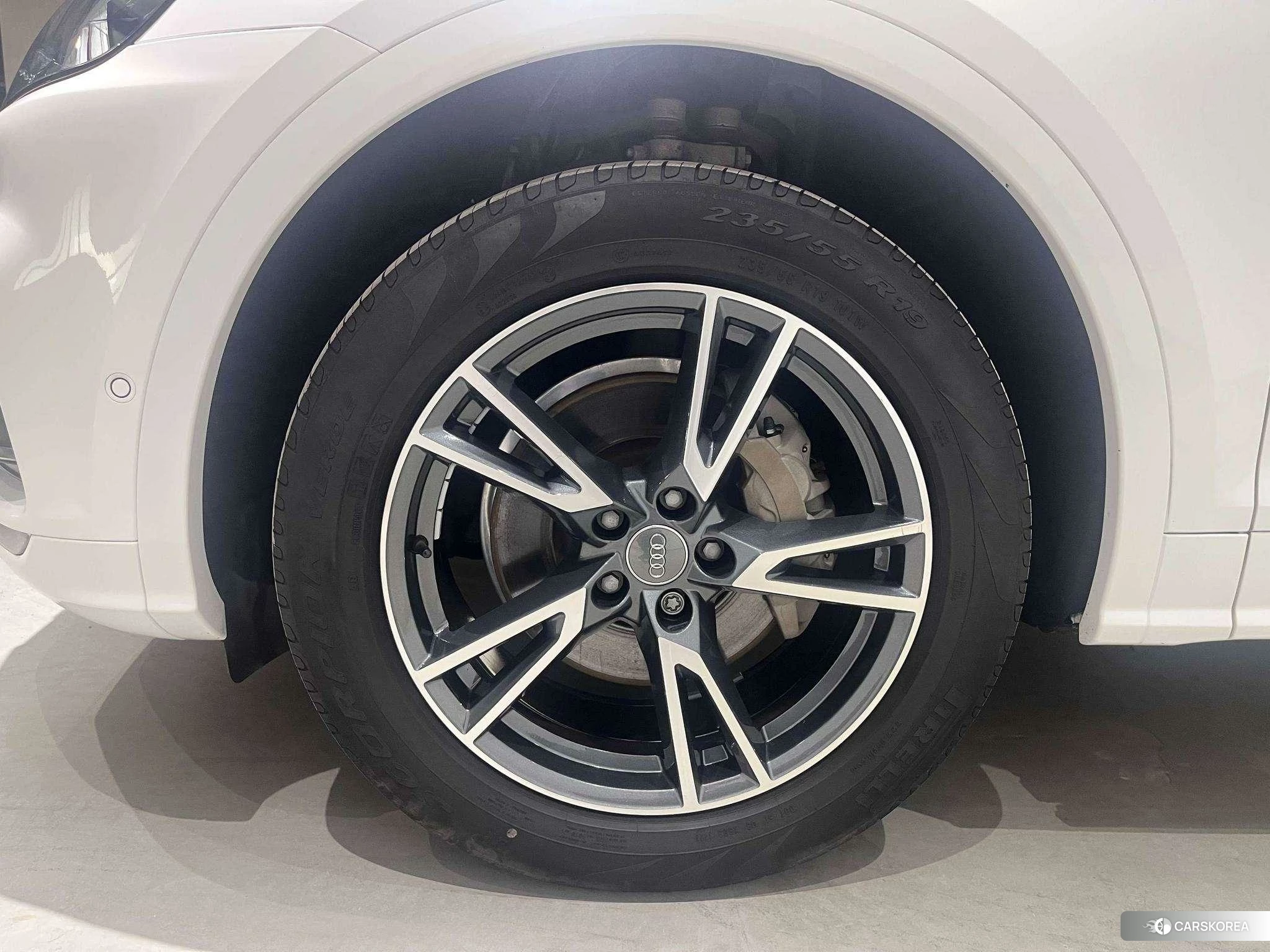 Audi Q5L id 4453009 из Китая 8