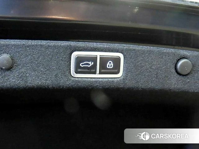 Hyundai Grandeur (GN7) id 3841096 из Кореи 8