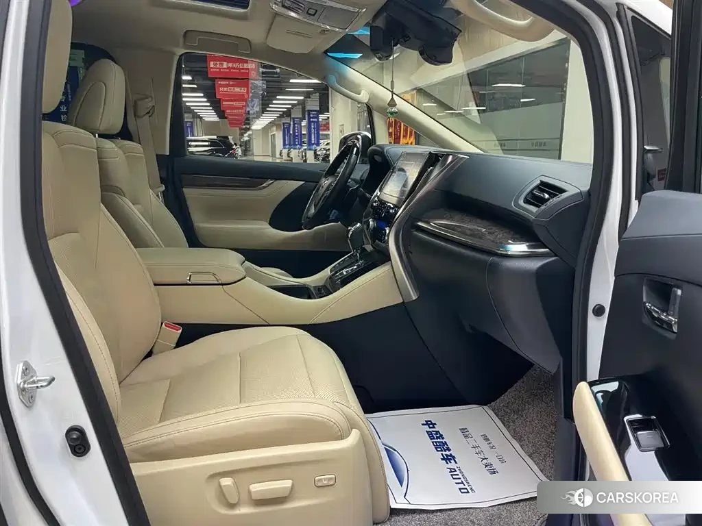 Toyota Elfa id 4599735 из Китая 8
