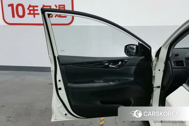 Nissan TIIDA id 4262453 из Китая 8