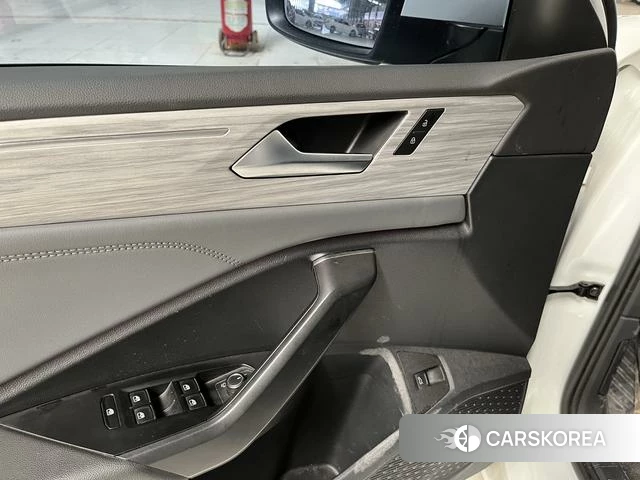 Volkswagen Sagitar id 4333202 из Китая 8