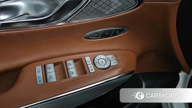 Genesis GV70 id 3716661 из Кореи 8