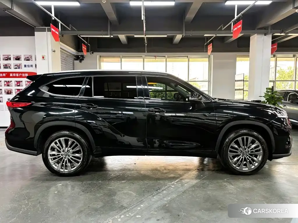 Toyota Highlander id 4599509 из Китая 8