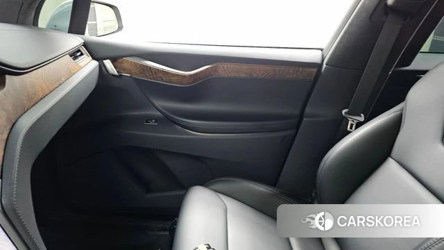 Tesla Model X id 4698606 из Кореи 8