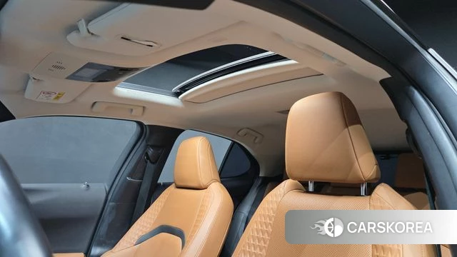 Lexus UX250h id 4849091 из Кореи 8