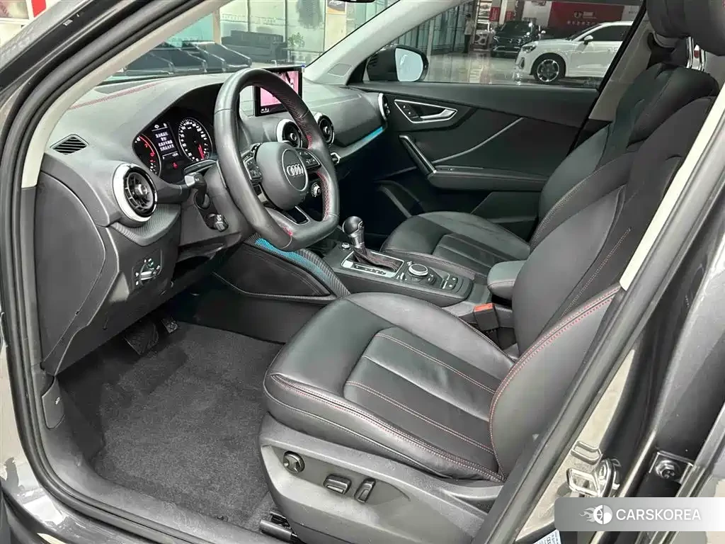 Audi Q2L id 4628405 из Китая 8