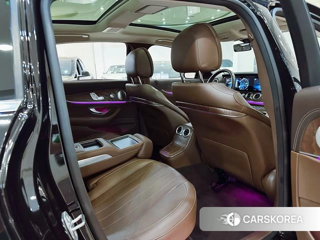 Mercedes-Benz E-class id 4348381 из Китая 8