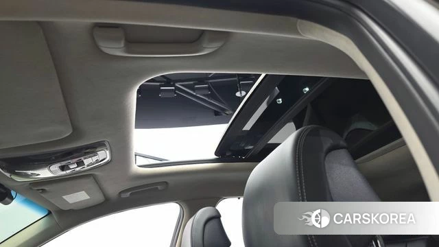 Genesis GV70 id 3904389 из Кореи 8