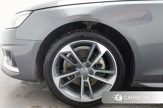 Audi A4L id 4273015 из Китая 8