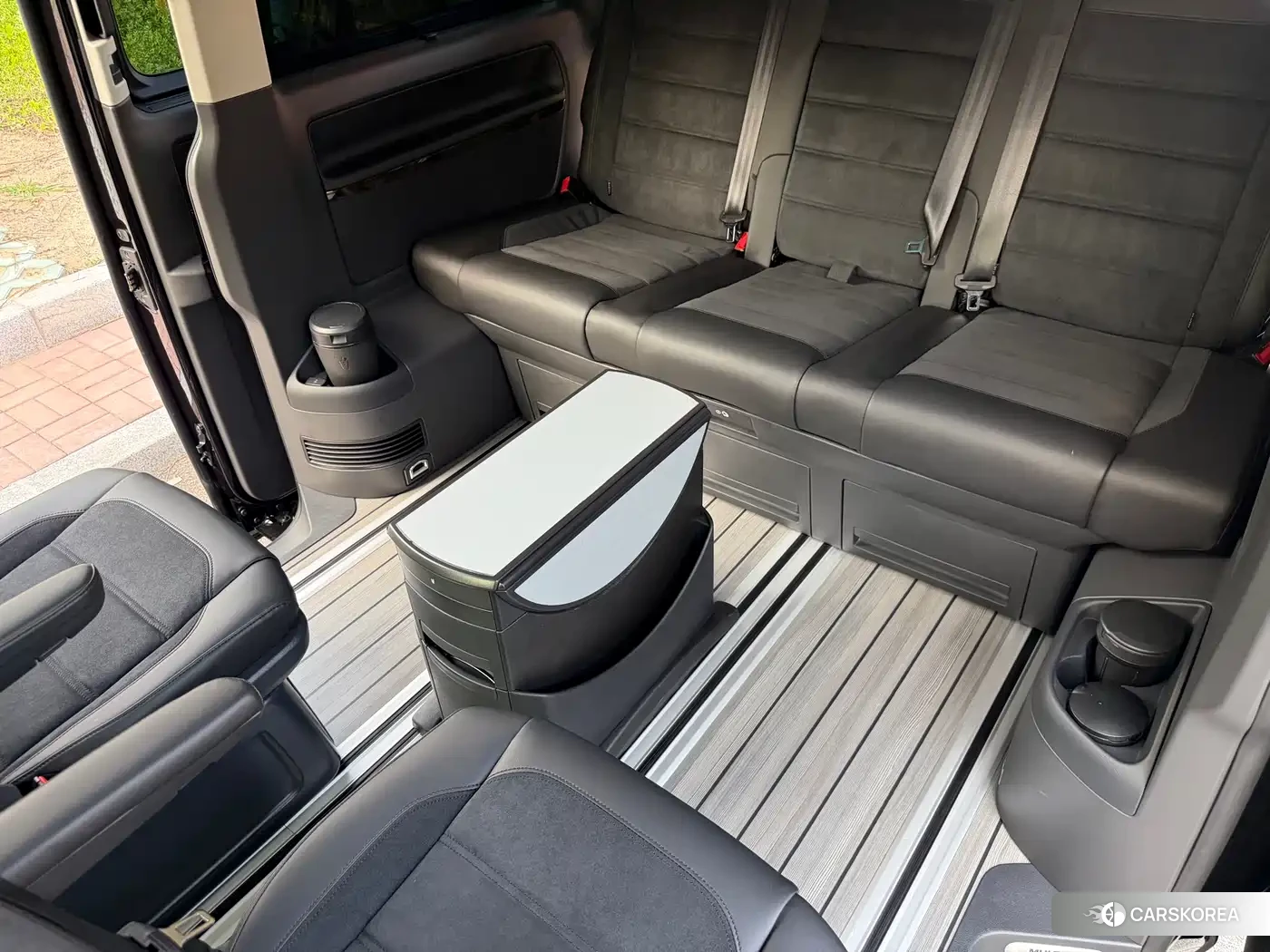 Volkswagen Multivan id 4599576 из Китая 8