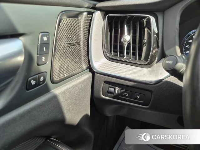 Volvo XC60 second Generation id 4881730 из Кореи 8