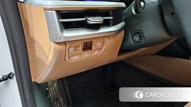 Hyundai Grandeur Hybrid (GN7) id 3223585 из Кореи 8