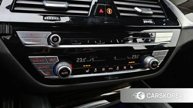 BMW 5 Series (G30) id 3859413 из Кореи 8