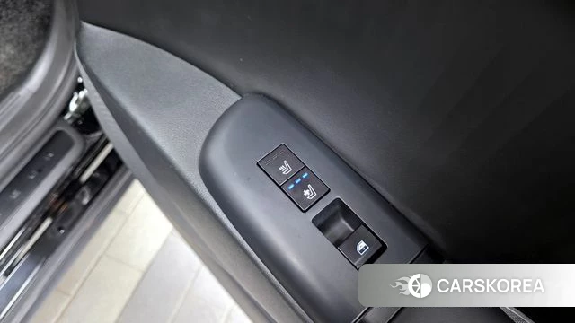 Hyundai Grandeur (GN7) id 3825992 из Кореи 8