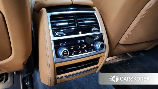 BMW 7 Series (G11) id 3342463 из Кореи 8