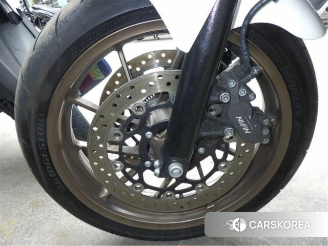 Honda CB1300SF BOLDOR id 3950096 из Японии 8