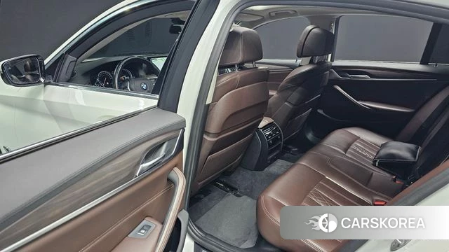 BMW 5 Series (G30) id 3845729 из Кореи 8