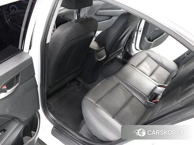 Hyundai The New Avante AD id 3607982 из Кореи 8