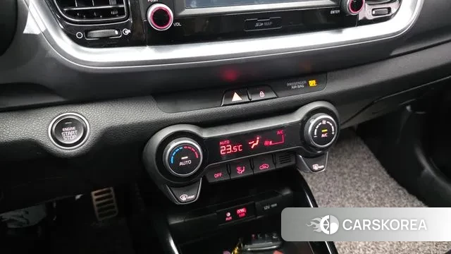 Kia Stonic id 3748202 из Кореи 8