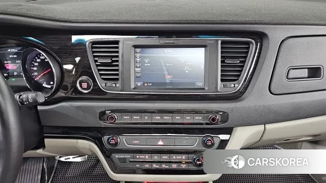 Kia The New Carnival id 3319667 из Кореи 8